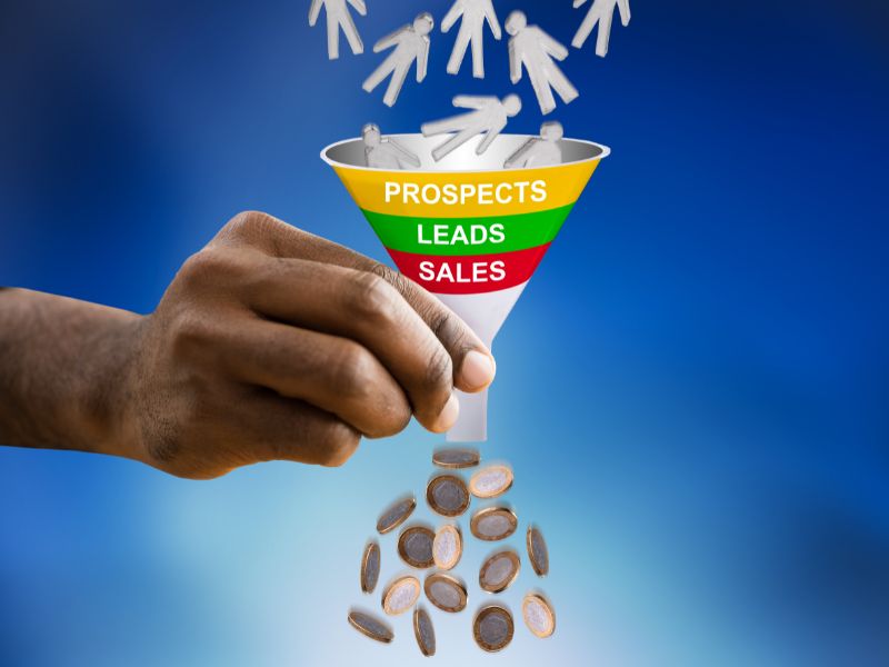 doanh nghiệp ho&agrave;n to&agrave;n c&oacute; thể sử dụng Marketing Automation để c&aacute; nh&acirc;n h&oacute;a c&aacute;c mối quan hệ với từng kh&aacute;ch h&agrave;ng