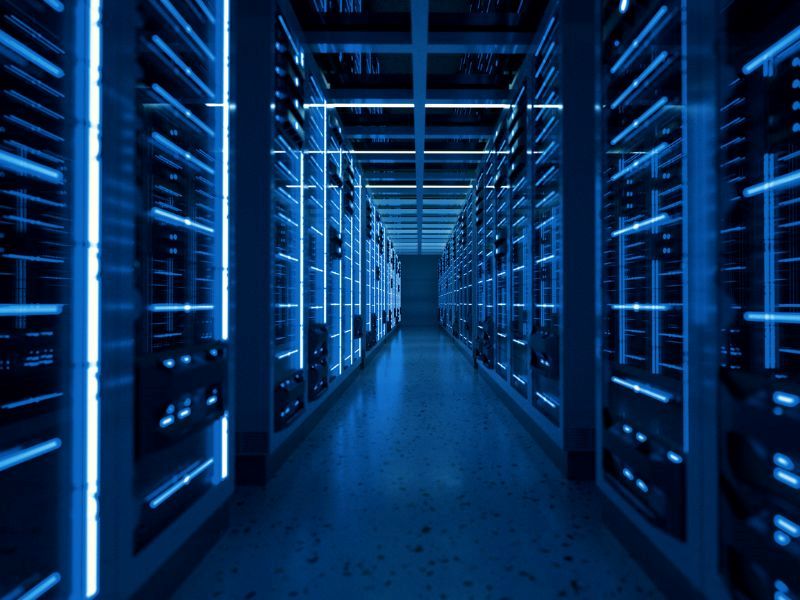 Serverless Database gi&uacute;p website doanh nghiệp tiết kiệm chi ph&iacute; thu&ecirc; hoặc vận h&agrave;nh hệ thống m&aacute;y chủ đắt tiền.