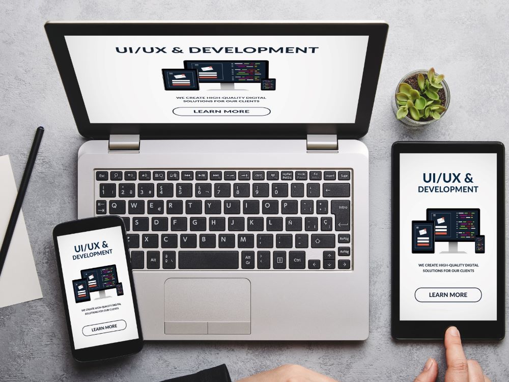 Giao diện người d&ugrave;ng (UI) v&agrave; trải nghiệm người d&ugrave;ng (UX) l&agrave; hai yếu tố quyết định đến sự th&agrave;nh c&ocirc;ng của một website