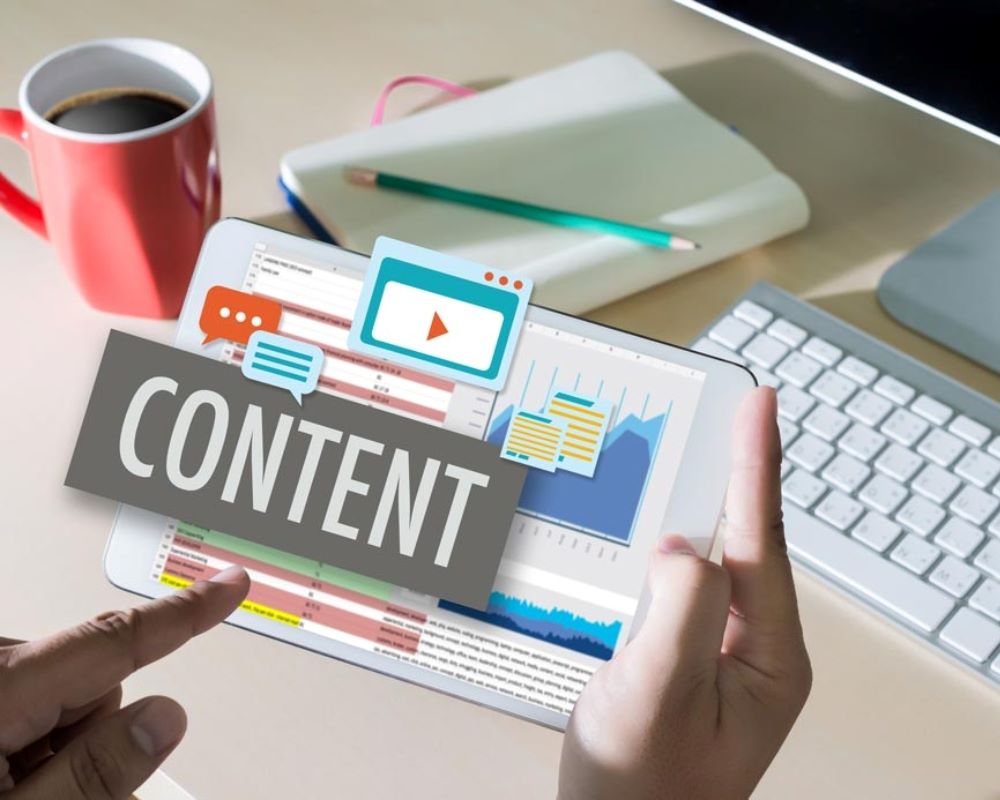 Đầu tư v&agrave;o thiết kế website gi&uacute;p thu h&uacute;t sự ch&uacute; &yacute; từ kh&aacute;ch h&agrave;ng, n&acirc;ng cao khả năng tương t&aacute;c với nội dung tr&ecirc;n trang web tốt hơn