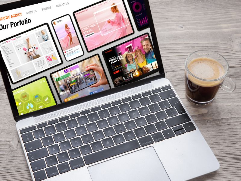 Ph&aacute;t triển web t&ugrave;y chỉnh (customize) c&oacute; nghĩa l&agrave; tạo một trang web độc đ&aacute;o ph&ugrave; hợp với nhu cầu v&agrave; sở th&iacute;ch của kh&aacute;ch truy cập.&nbsp;