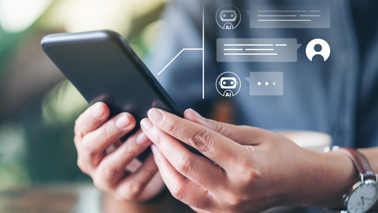 doanh nghiệp cần tối ưu t&iacute;nh năng chatbot tr&ecirc;n nền tảng thiết bị di động