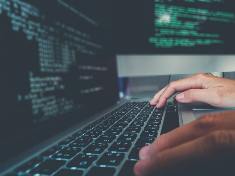Doanh nghiệp nếu tự tạo web c&oacute; thể gặp nhiều kh&oacute; khăn về mặt kỹ thuật